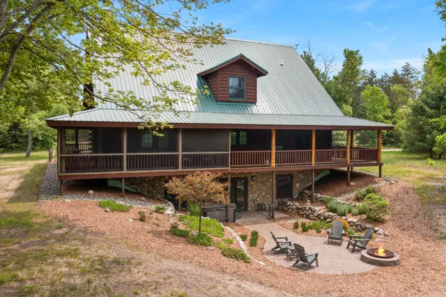 $995,000 | 18090 Read Road, Copemish, MI 49625