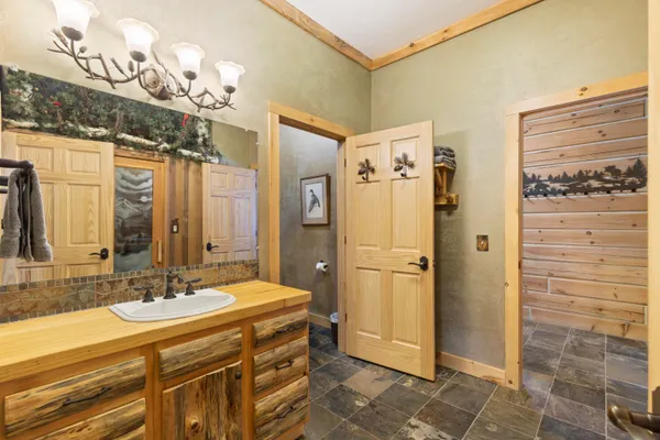$900,000 | 18090 Read Road, Copemish, MI 49625