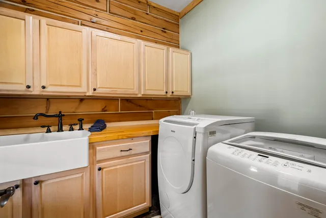 $995,000 | 18090 Read Road, Copemish, MI 49625