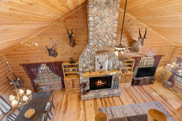 $900,000 | 18090 Read Road, Copemish, MI 49625