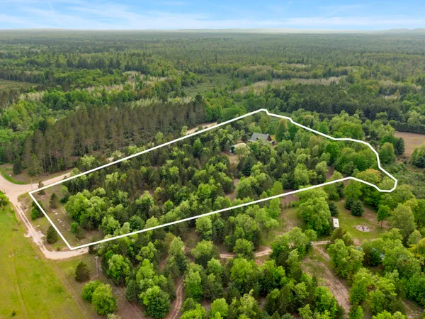 $900,000 | 18090 Read Road, Copemish, MI 49625
