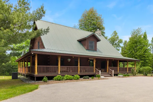 $900,000 | 18090 Read Road, Copemish, MI 49625