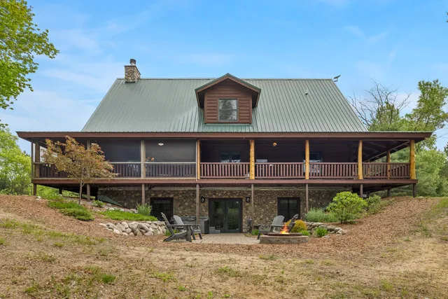 $995,000 | 18090 Read Road, Copemish, MI 49625