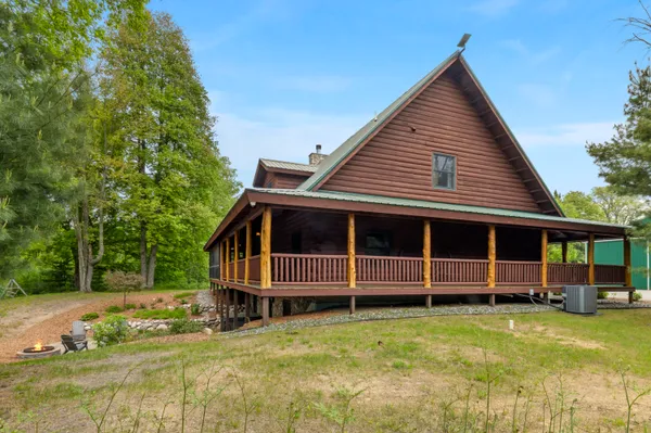 $900,000 | 18090 Read Road, Copemish, MI 49625