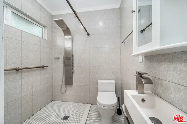 $1,675 | 4431 Lynnfield Street, Los Angeles, CA 90032