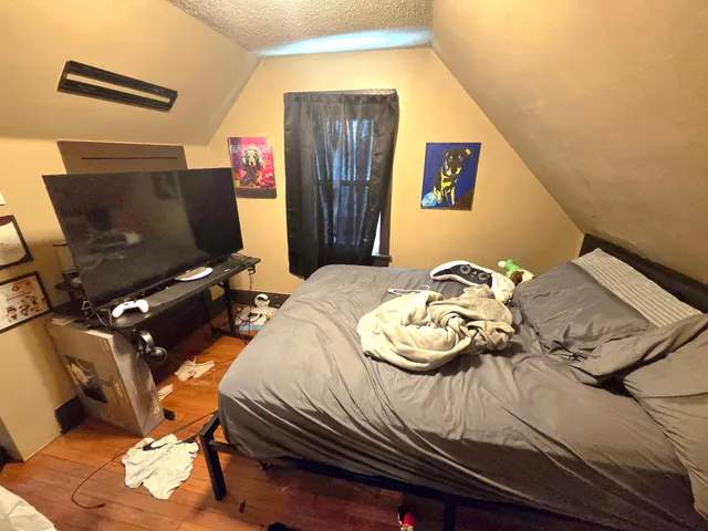 $200,000 | 1236 Reaney Avenue East, St. Paul, MN 55106