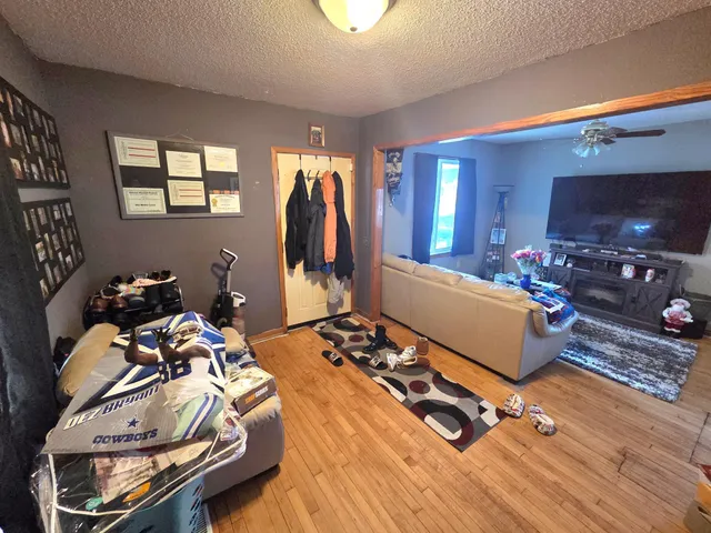 $200,000 | 1236 Reaney Avenue East, St. Paul, MN 55106