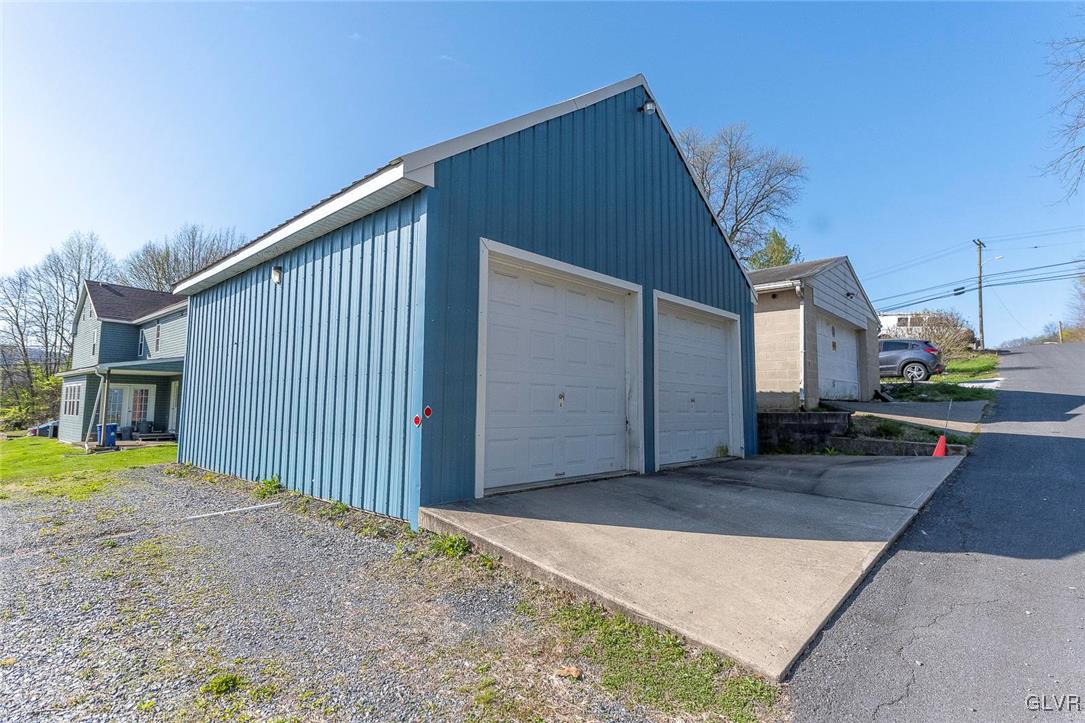 123 Spring Street Easton, PA 18042 - Photo 4 of 16 Gallery Image 4