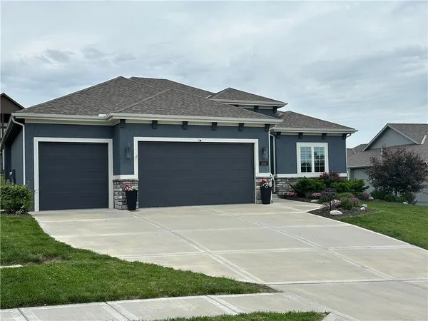 $560,000 | 8134 Northwest 89th Street, Kansas City, MO 64153