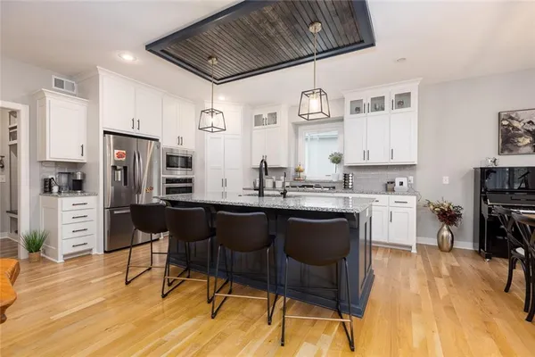 $560,000 | 8134 Northwest 89th Street, Kansas City, MO 64153
