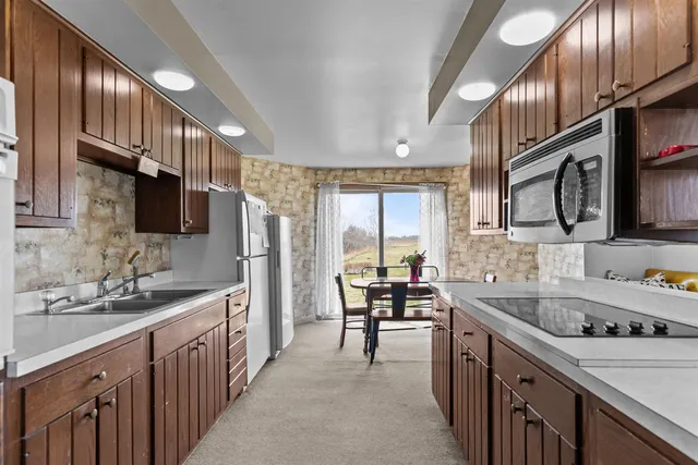 $2,295,000 | 3829 Lost Dauphin Road, De Pere, WI 54115