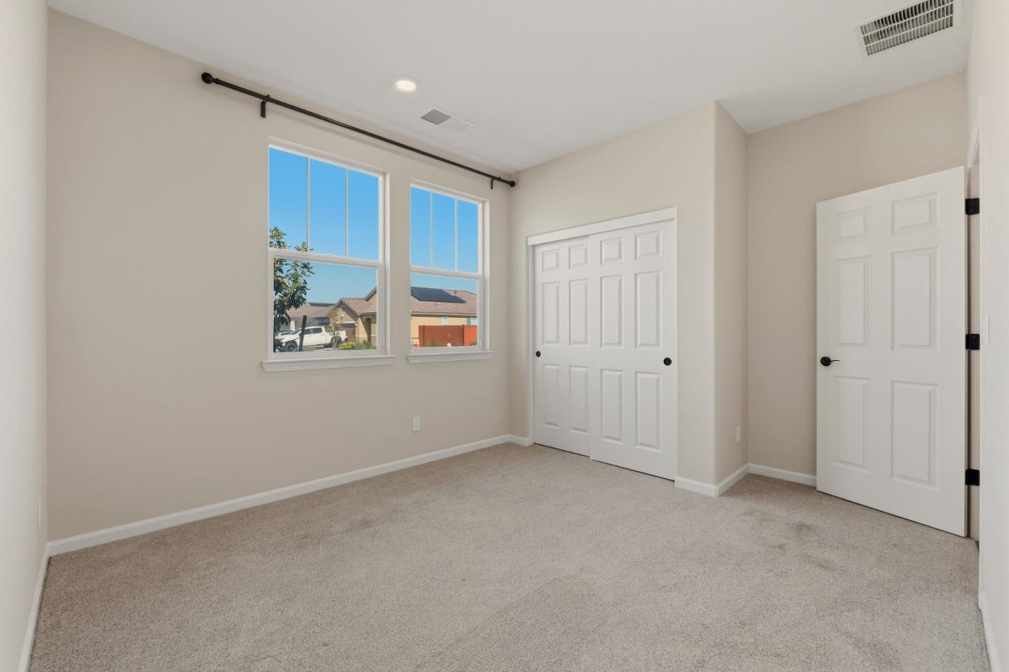 608 Somerset Way Patterson, CA 95363 - Photo 26 of 32