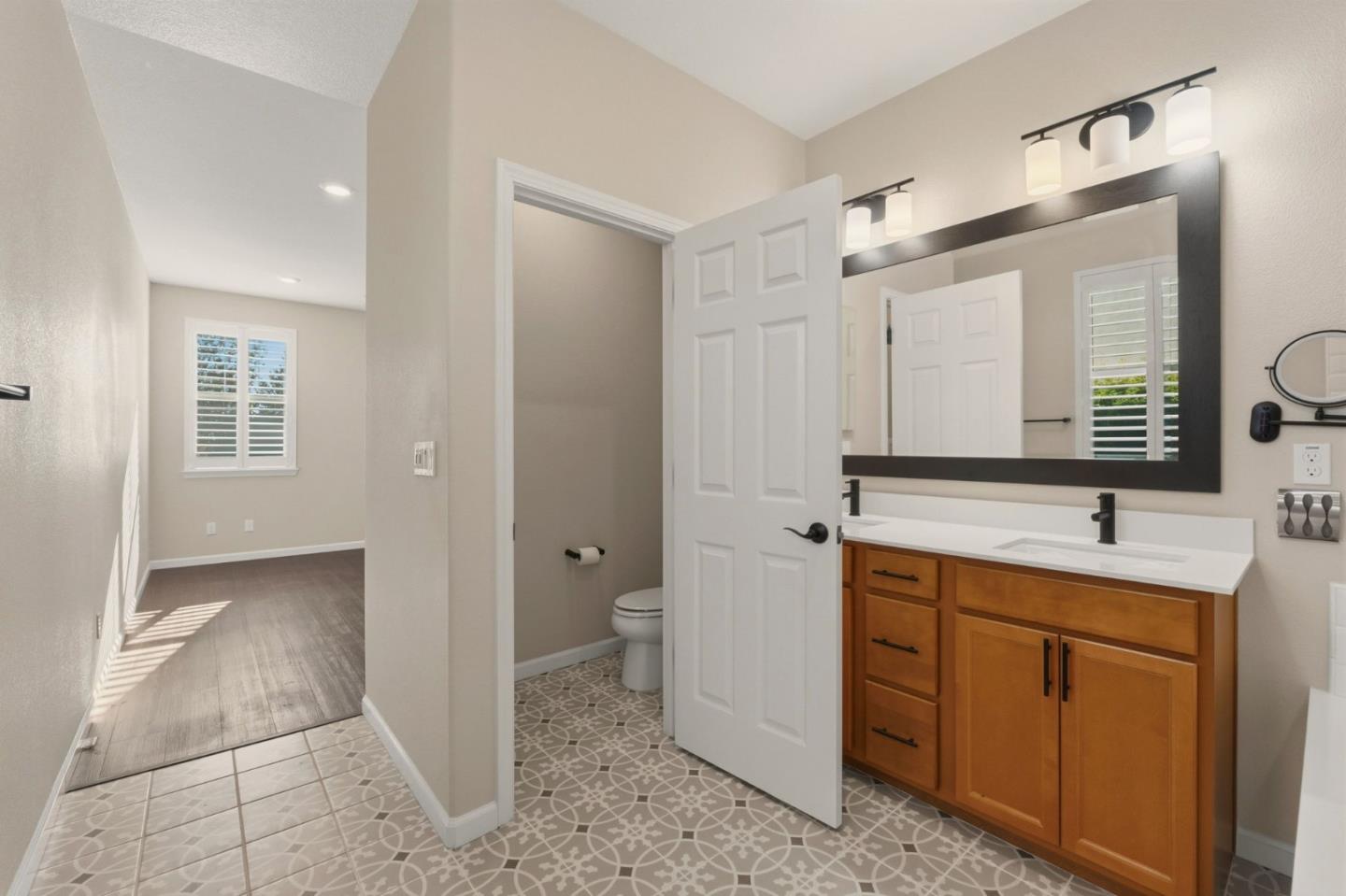 608 Somerset Way Patterson, CA 95363 - Photo 30 of 32