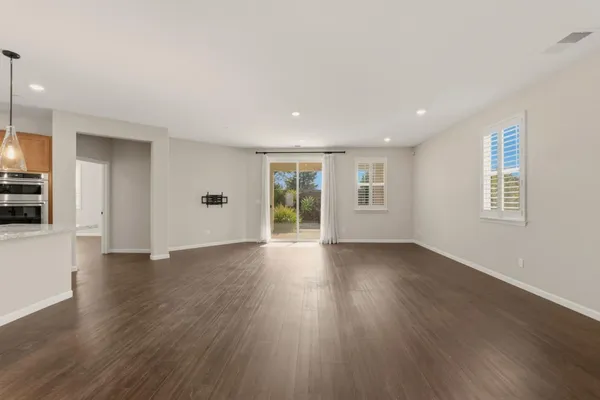 $549,000 | 608 Somerset Way, Patterson, CA 95363