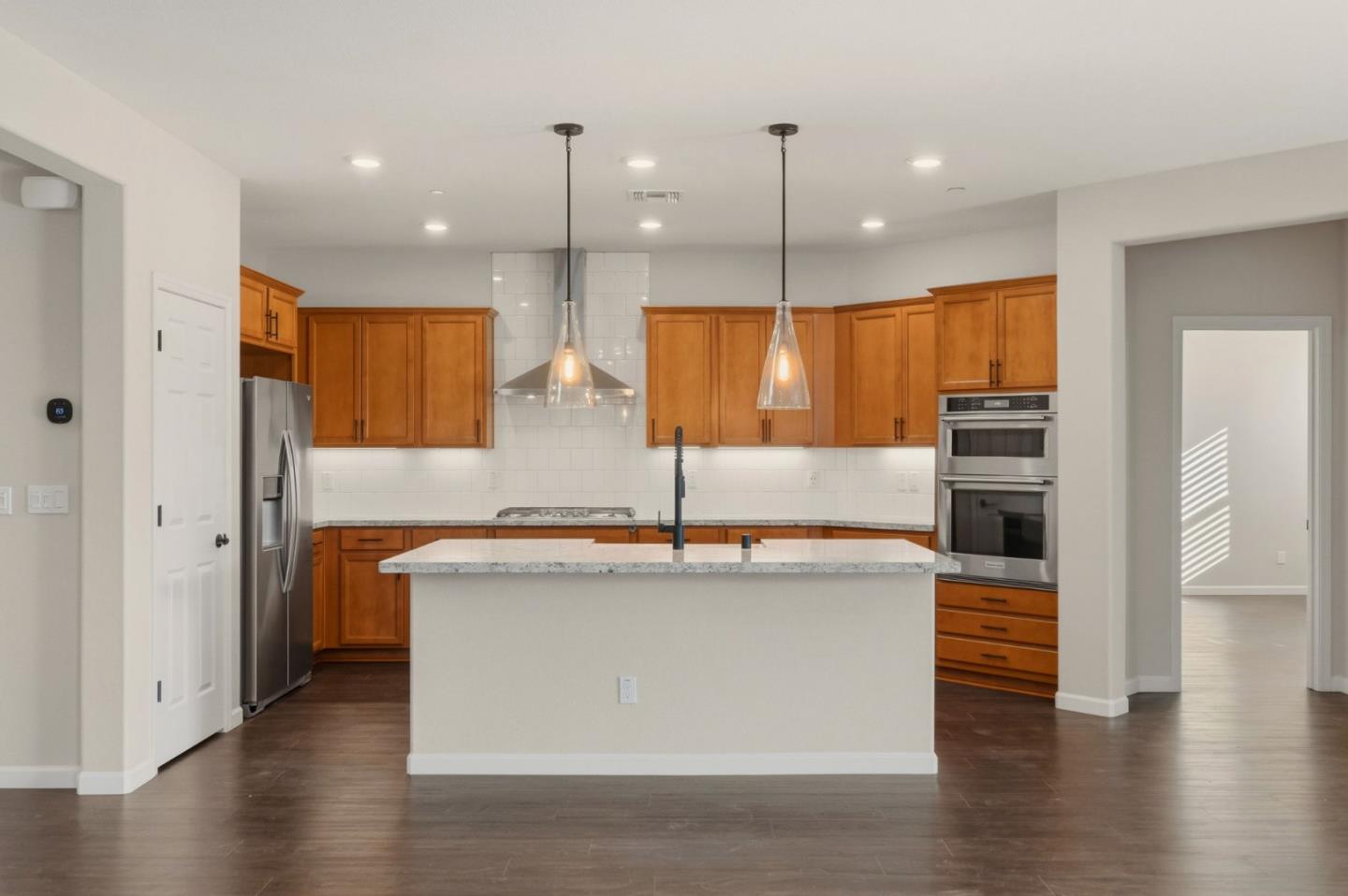 608 Somerset Way Patterson, CA 95363 - Photo 7 of 32