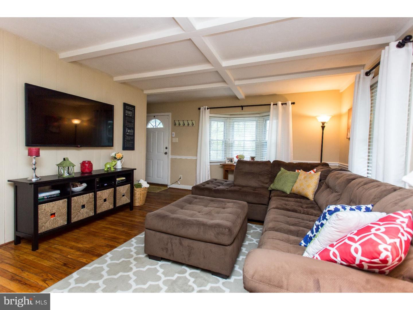 1192 Steel Road Havertown, PA 19083 - Photo 8 of 22 Living Room