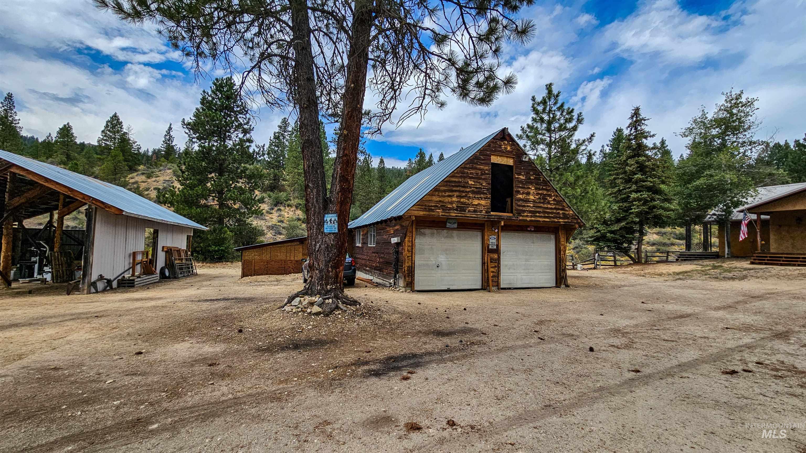 3382 Highway 21 Boise, ID 83716 - Photo 39 of 50 View of detached garage