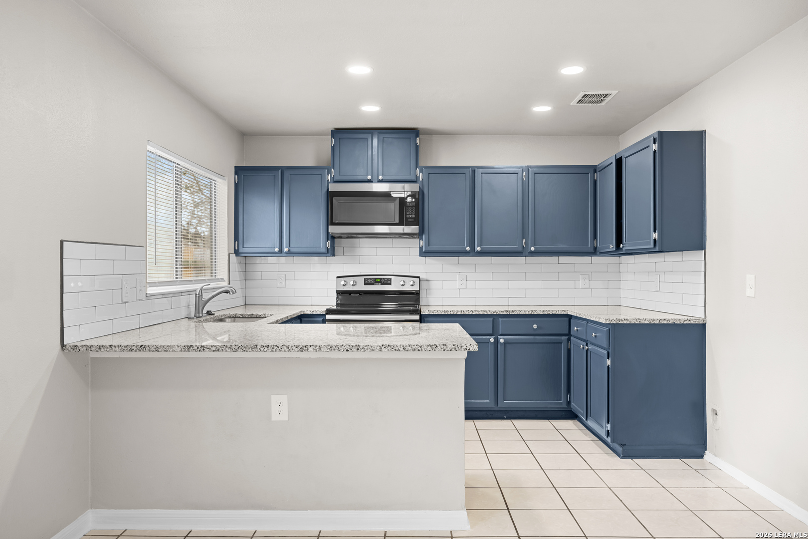 6138 Valley Tree San Antonio, TX 78250 - Photo 11 of 27