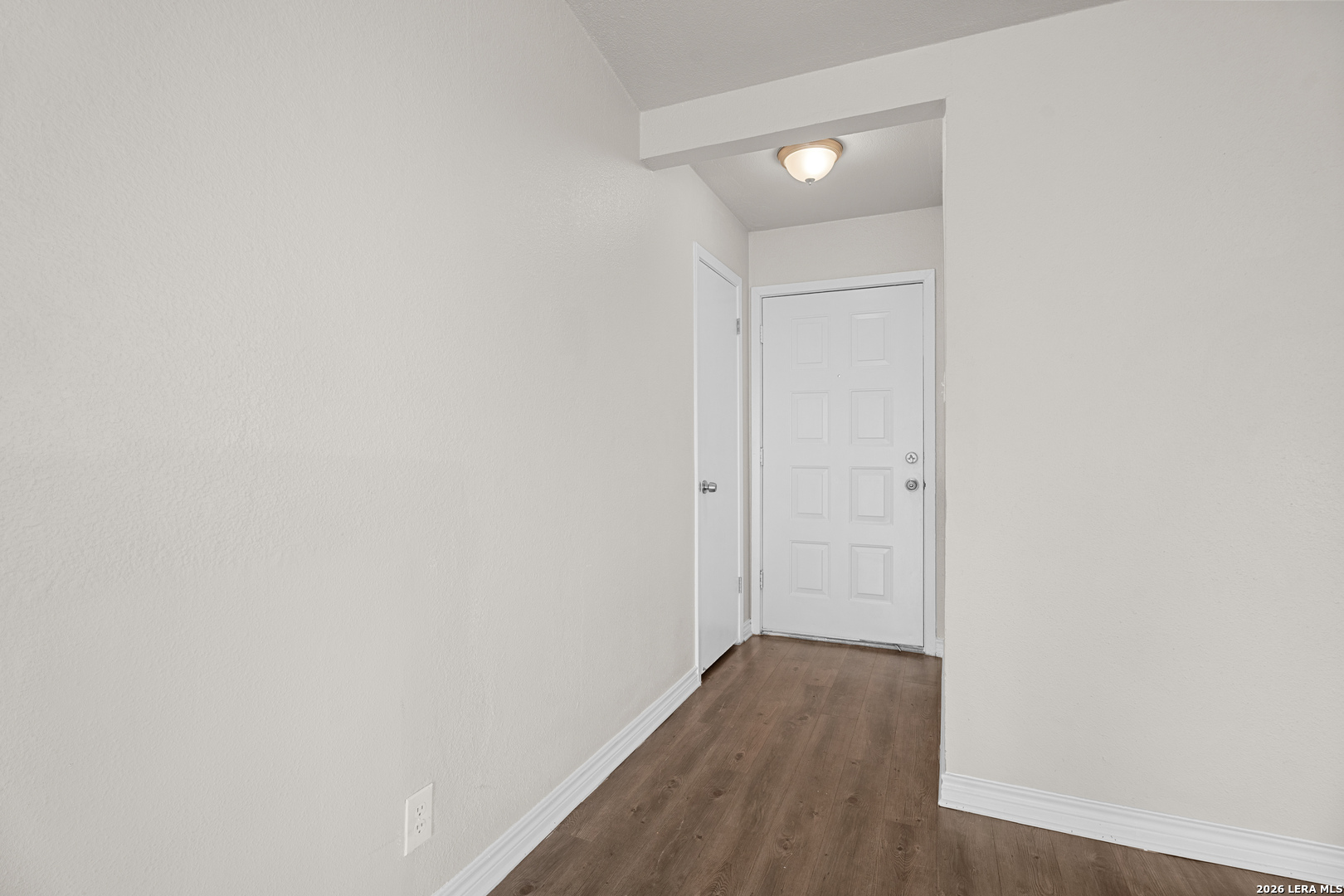 6138 Valley Tree San Antonio, TX 78250 - Photo 5 of 27