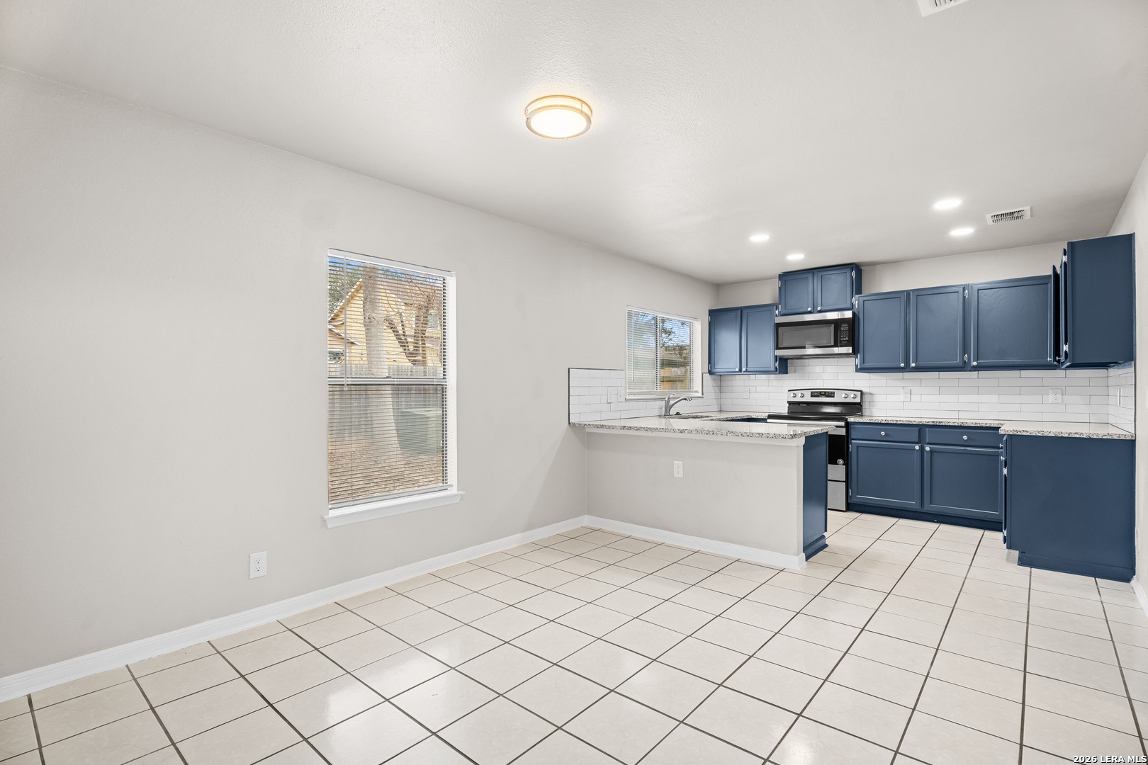 6138 Valley Tree San Antonio, TX 78250 - Photo 10 of 27