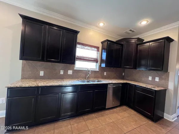 $2,450 | 100 Cautillion Drive, Youngsville, LA 70592