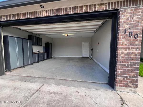$2,450 | 100 Cautillion Drive, Youngsville, LA 70592