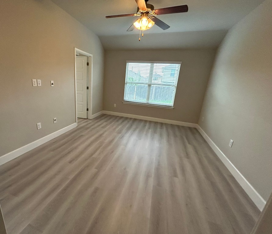 197 Limerick Road Buda, TX 78610 - Photo 13 of 25