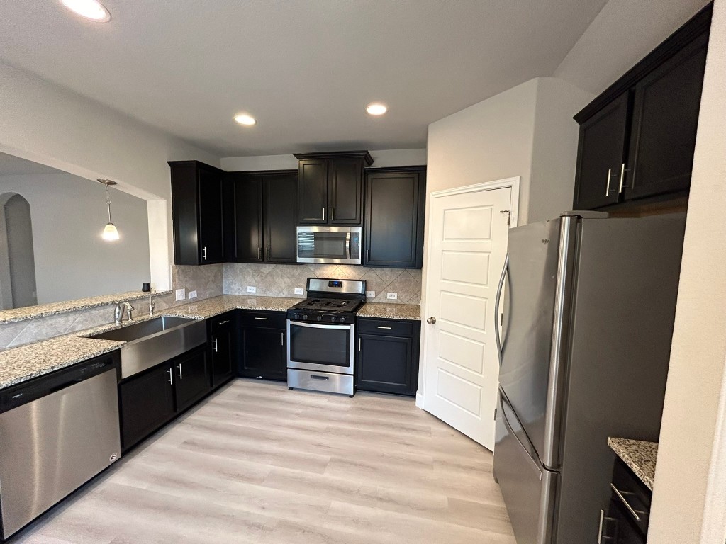 197 Limerick Road Buda, TX 78610 - Photo 4 of 25