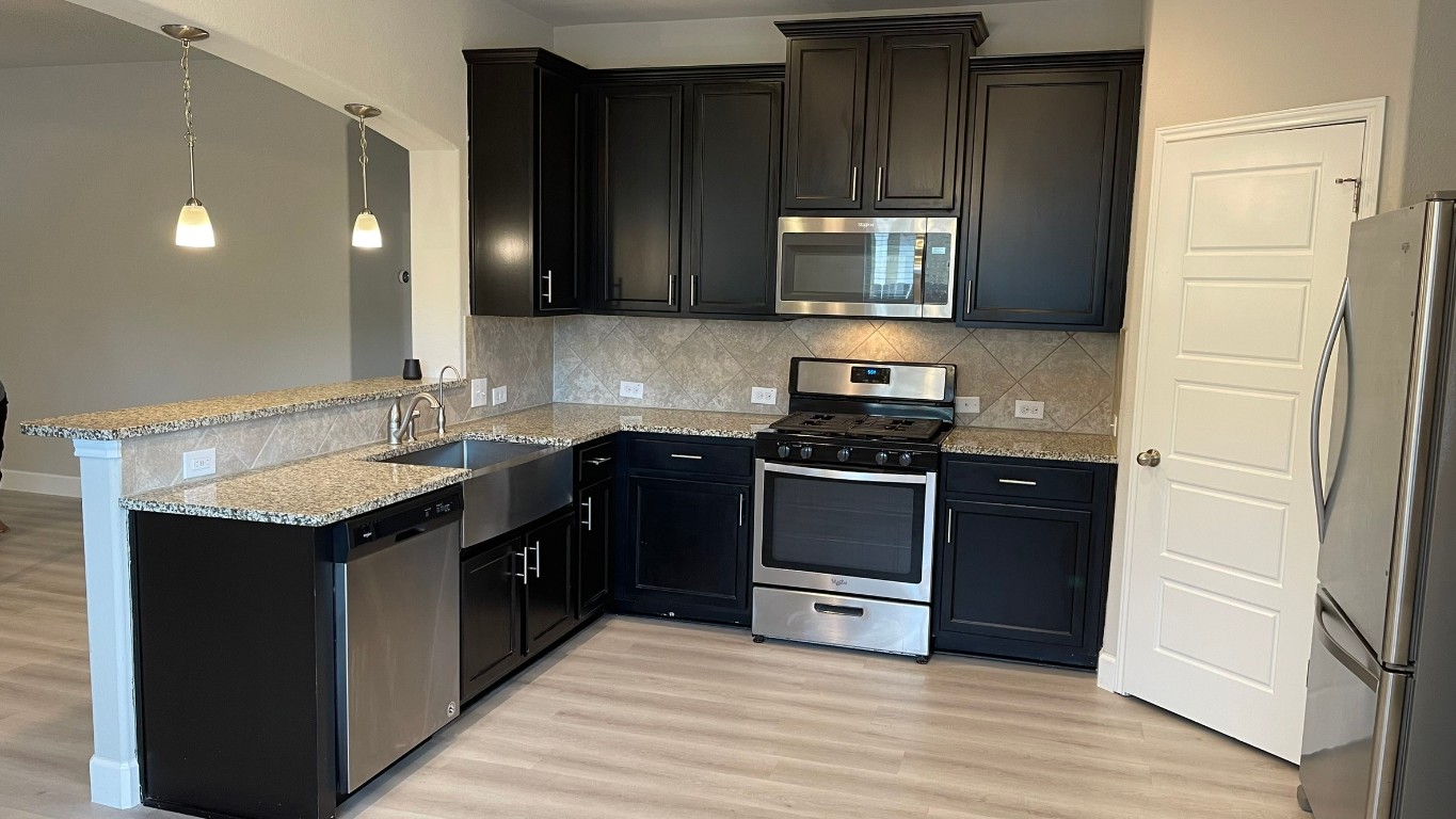 197 Limerick Road Buda, TX 78610 - Photo 6 of 25