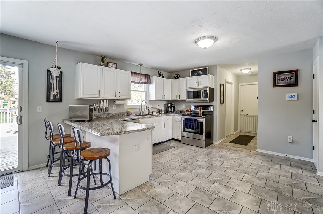 1660 Hinkle Road Springfield, OH 45505 - Photo 10 of 53
