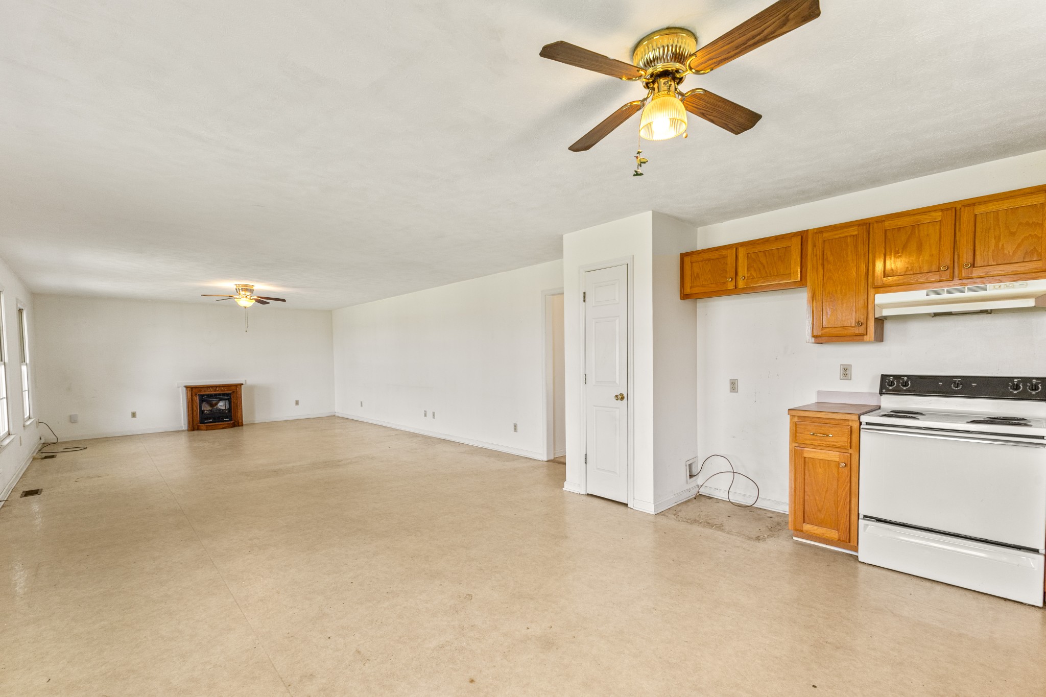 2016 Ridgecrest Circle Dickson, TN 37055 - Photo 15 of 32 Gallery Image 15