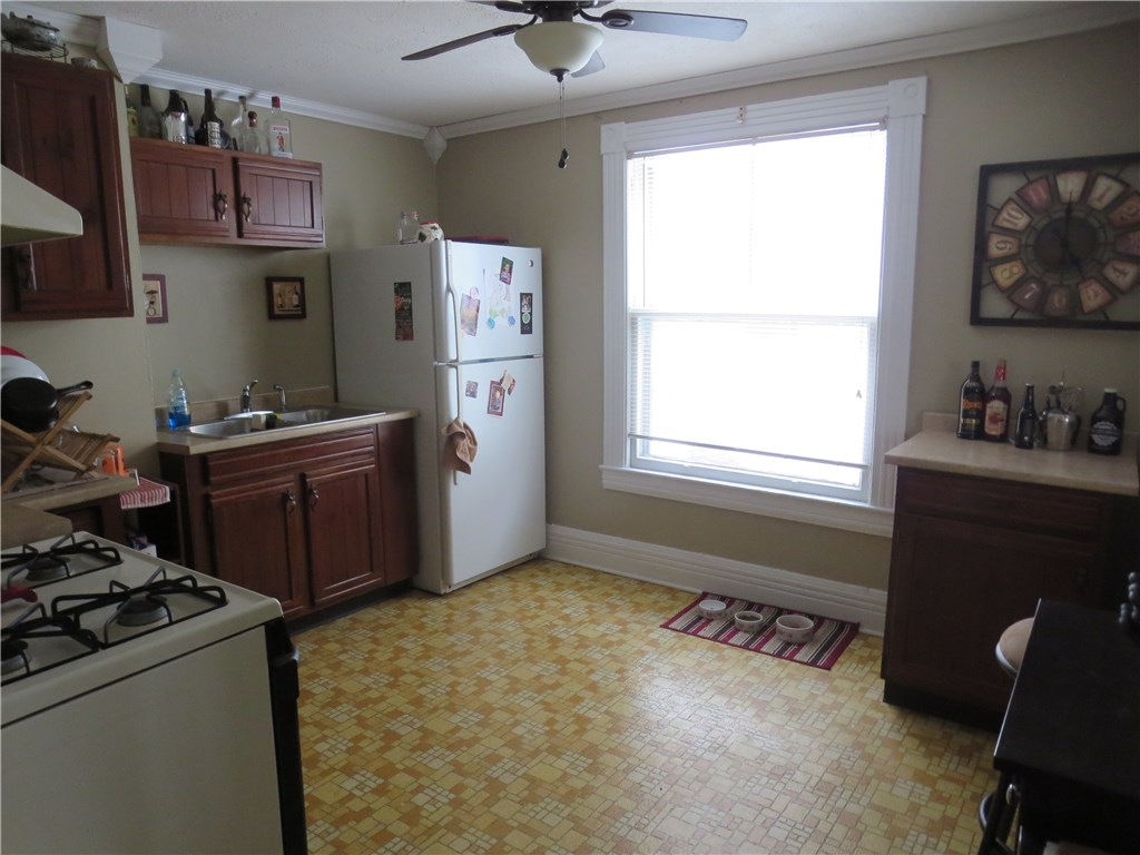 2 Sumner Park Rochester, NY 14607 - Photo 9 of 15