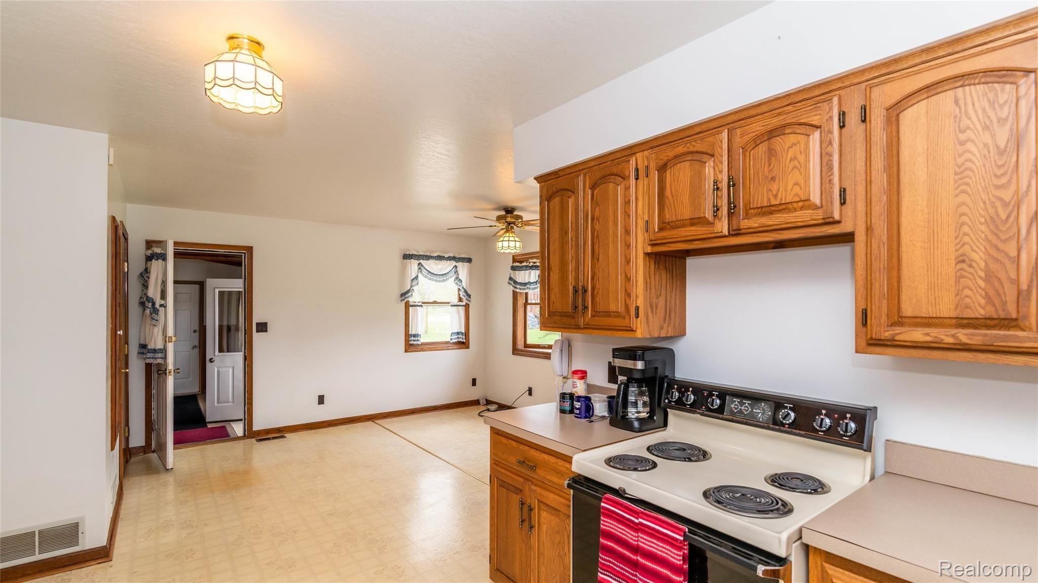 24000 Clark Road Belleville, MI 48111 - Photo 13 of 32 clark1036.jpg