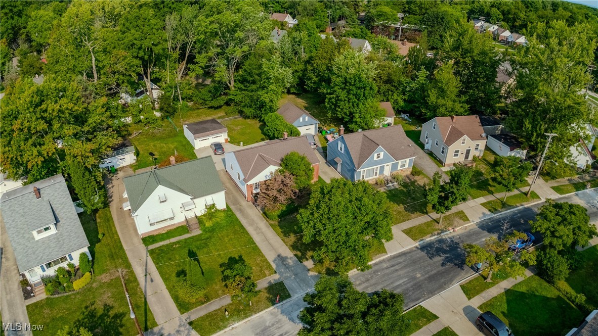 920 Clinton Avenue Cleveland, OH 44121 - Photo 5 of 14 Drone / aerial view