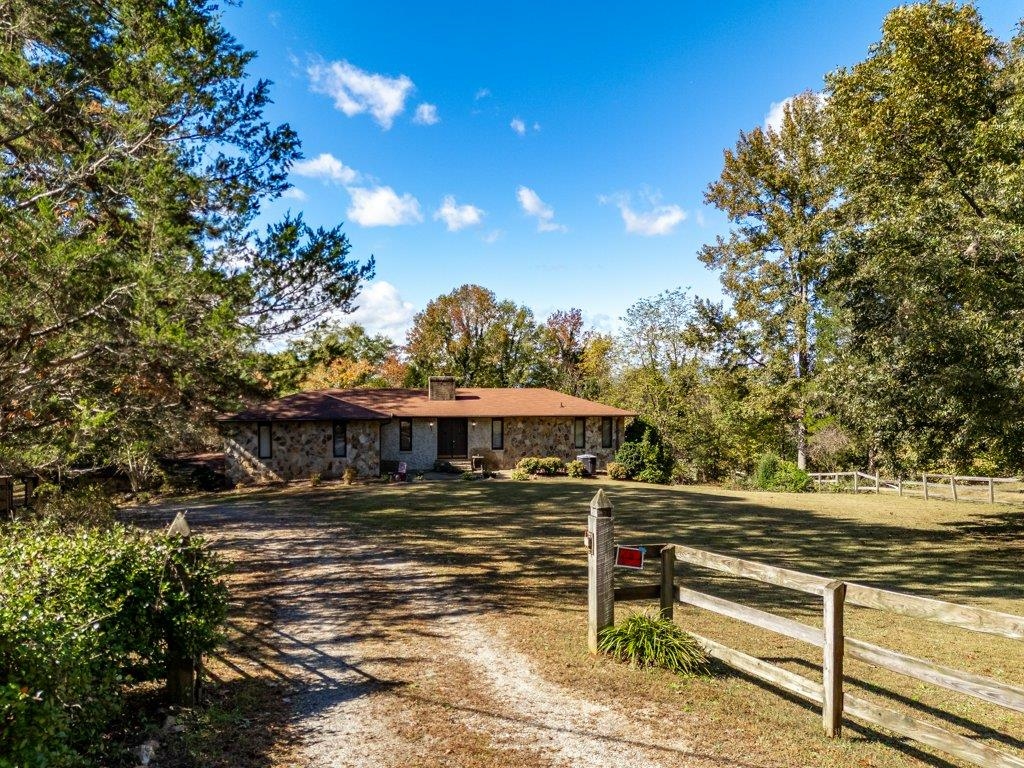 1235 Dickson Road Campobello, SC 29322 - Photo 3 of 48