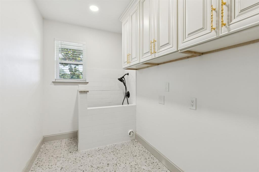 11023 Marsh Lane Dallas, TX 75229 - Photo 25 of 40