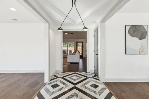 $825,000 | 11023 Marsh Lane, Dallas, TX 75229