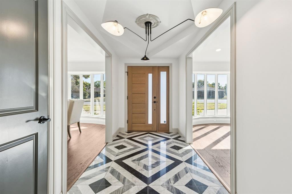 11023 Marsh Lane Dallas, TX 75229 - Photo 6 of 40