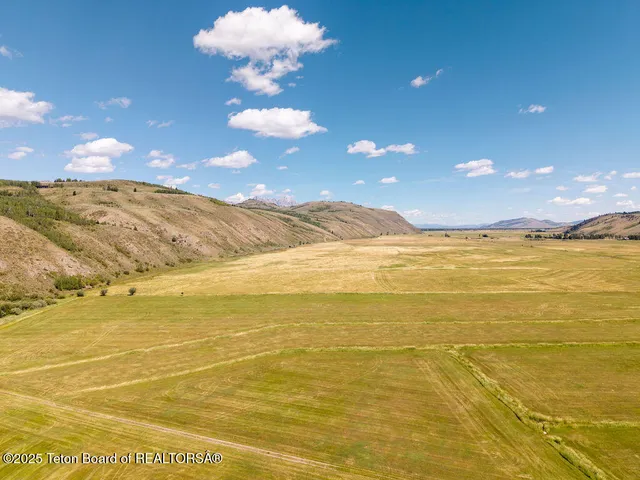 $8,000,000 | 2100 North Spring Gulch Road, Jackson, WY 83001