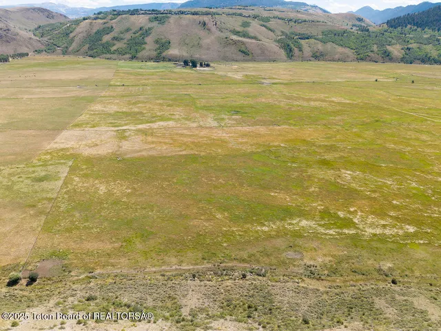 $8,000,000 | 2100 North Spring Gulch Road, Jackson, WY 83001