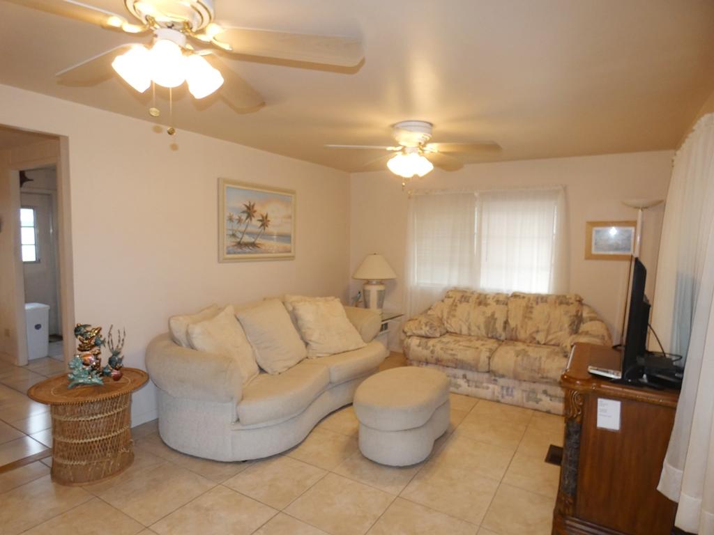 237 Upper Matecumbe Road Key Largo, FL 33037 - Photo 4 of 13 237 Upper Matecumbe Rd Key Largo - livin