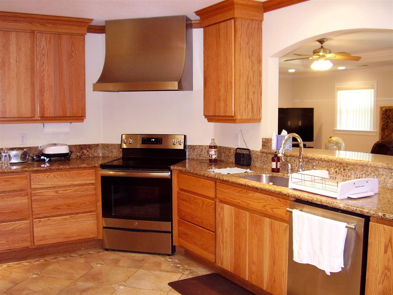 14570 Westgate Road Red Bluff, CA 96080 - Photo 10 of 28 Gallery Image 10