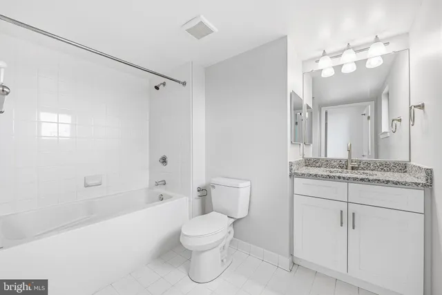 $210,000 | 414 Water Street, Unit 1501, Baltimore, MD 21202