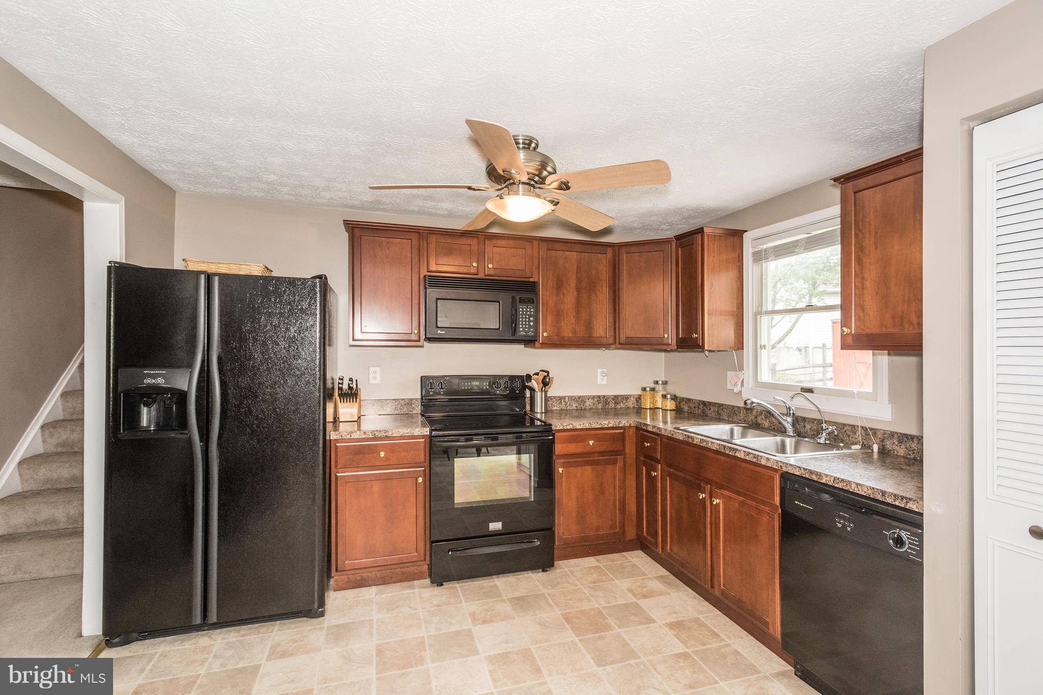 88 Hook Road Westminster, MD 21157 - Photo 4 of 29 Kitchen