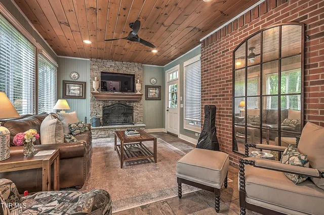 $1,790,000 | 15951 Summer Place, Bristol, VA 24202