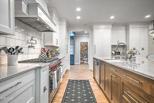 $1,790,000 | 15951 Summer Place, Bristol, VA 24202