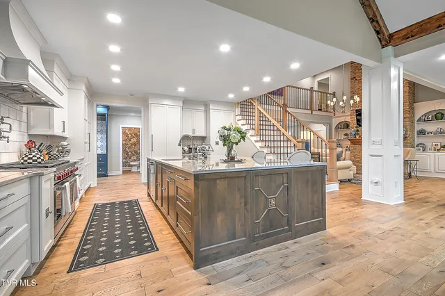 $1,790,000 | 15951 Summer Place, Bristol, VA 24202