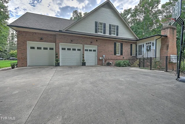 $1,790,000 | 15951 Summer Place, Bristol, VA 24202