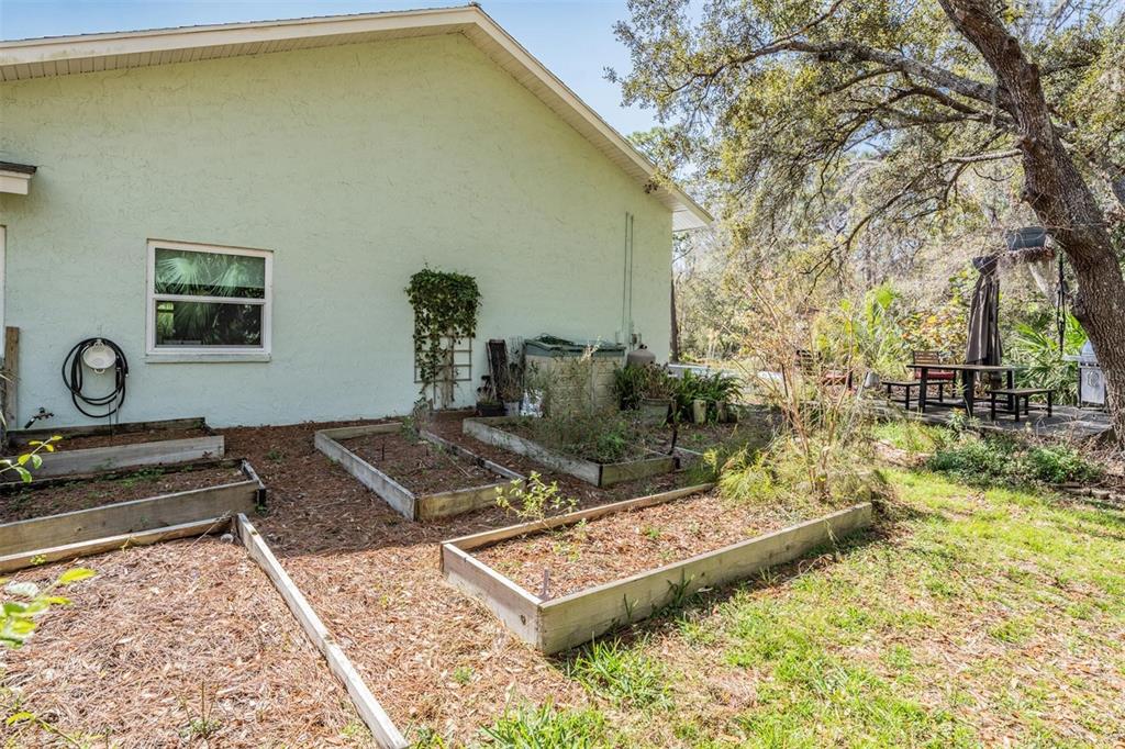 7065 Red Oak Loop New Port Richey, FL 34654 - Photo 35 of 46 Gallery Image 35