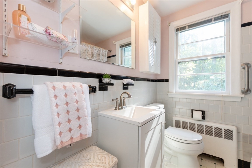 12 Pleasant Street Burlington, MA 01803 - Photo 28 of 42